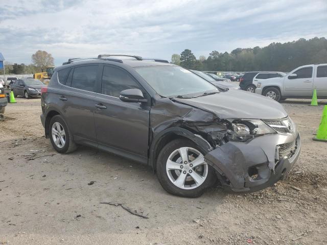 Photo 4 from auction – 2013 TOYOTA RAV4 XLE with VIN JTMWFREV2D5009843