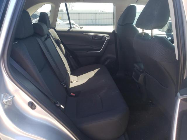 Photo 10 from auction – 2019 TOYOTA RAV4 LE with VIN 2T3H1RFVXKW042228