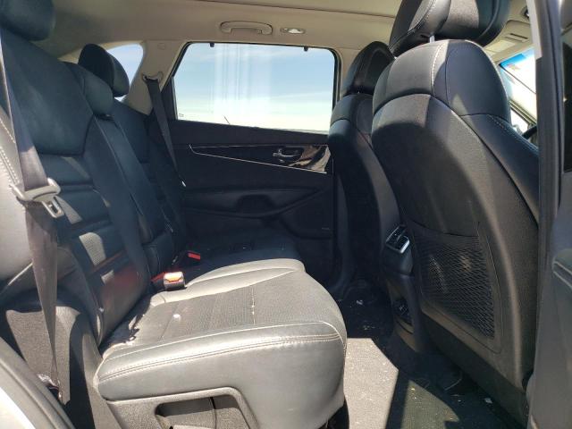 Photo 11 from auction – 2016 KIA SORENTO EX with VIN 5XYPHDA10GG172748