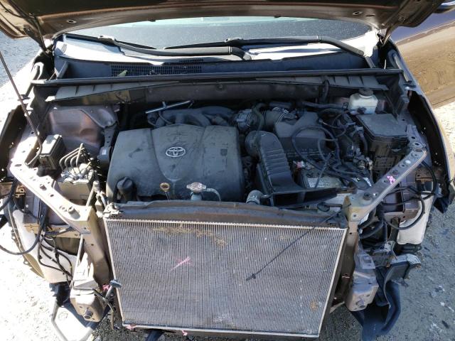 Photo 12 from auction – 2018 TOYOTA HIGHLANDER with VIN 5TDDZRFH9JS837398