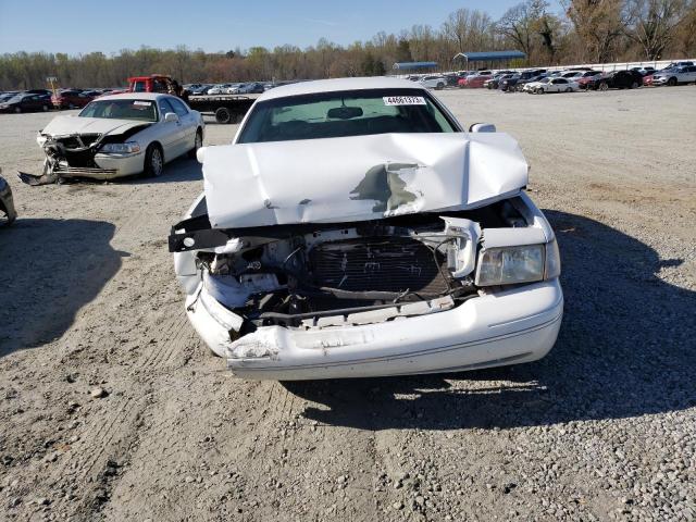 Photo 5 from auction – 2001 FORD CROWN VICT with VIN 2FAFP74W91X103536
