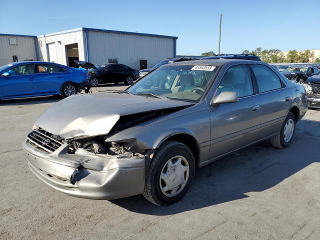 TOYOTA CAMRY CE 2000 with VIN 4T1BG22K8YU003369 - Photo from auction