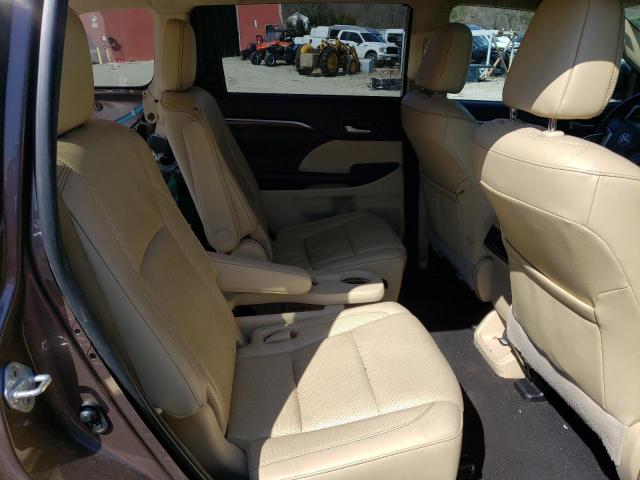 Photo 11 from auction – 2018 TOYOTA HIGHLANDER with VIN 5TDDZRFH9JS837398