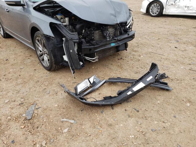 Photo 12 from auction – 2017 VOLKSWAGEN PASSAT SEL with VIN 1VWCT7A33HC083758