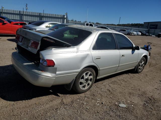 Photo 3 from auction – 2000 TOYOTA CAMRY CE with VIN 4T1BG22K4YU675946
