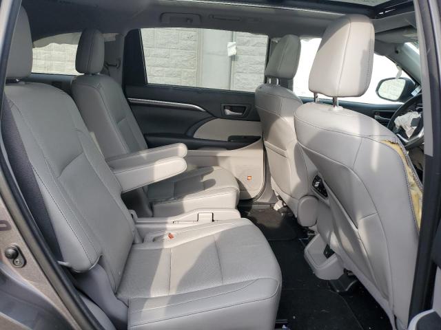 Photo 11 from auction – 2015 TOYOTA HIGHLANDER with VIN 5TDDKRFH7FS109848