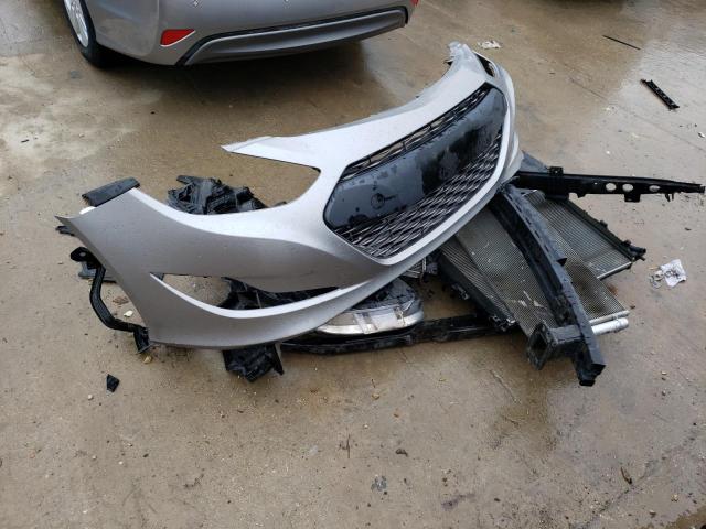 Photo 12 from auction – 2011 HYUNDAI SONATA HYB with VIN KMHEC4A4XBA004989