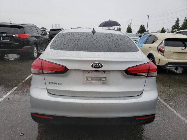 Photo 6 from auction – 2018 KIA FORTE LX with VIN 3KPFK4A71JE277899