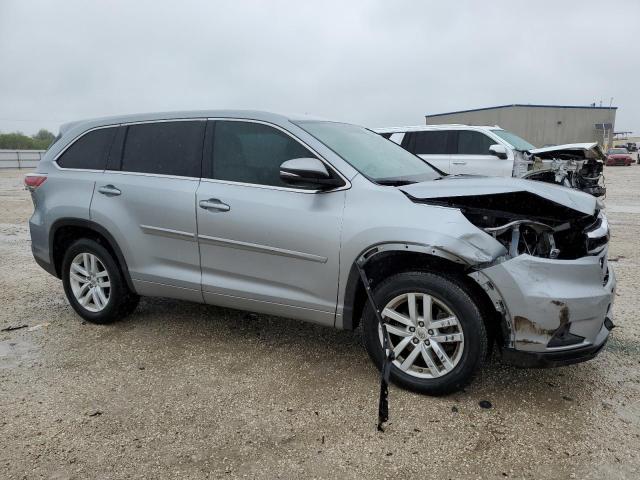 Photo 4 from auction – 2015 TOYOTA HIGHLANDER with VIN 5TDZKRFH6FS104761