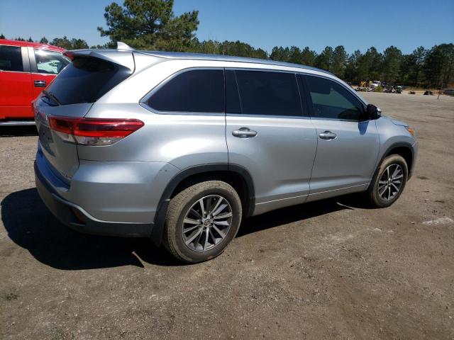 Photo 3 from auction – 2018 TOYOTA HIGHLANDER with VIN 5TDJZRFH0JS527899