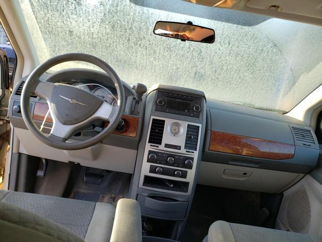 Photo 8 from auction – 2009 CHRYSLER TOWN & COU with VIN 2A8HR44E19R502260