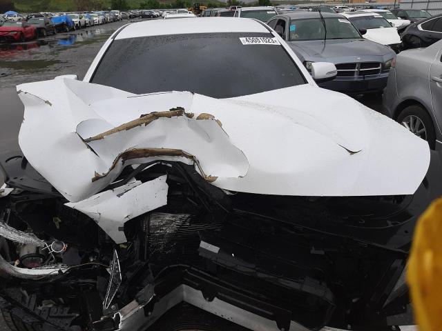 Photo 5 from auction – 2016 HYUNDAI GENESIS 3. with VIN KMHGN4JE0GU143546