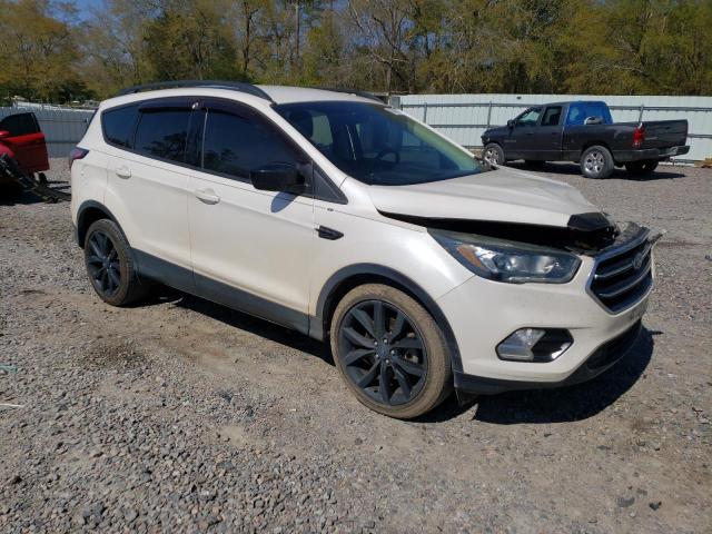 Photo 4 from auction – 2017 FORD ESCAPE SE with VIN 1FMCU0G99HUB95490