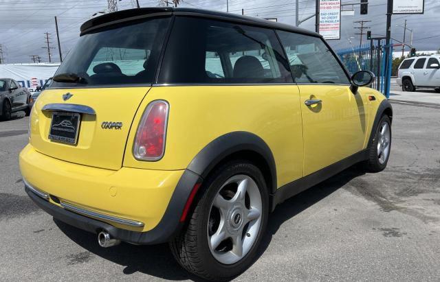 Photo 4 from auction – 2005 MINI COOPER with VIN WMWRC33425TJ65338