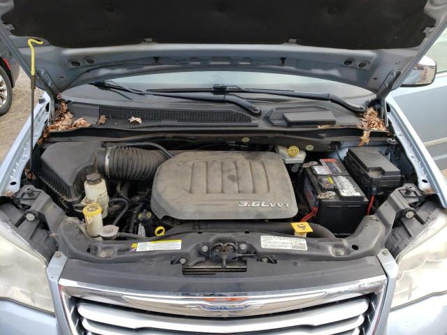 Photo 12 from auction – 2013 CHRYSLER TOWN & COU with VIN 2C4RC1CGXDR534017