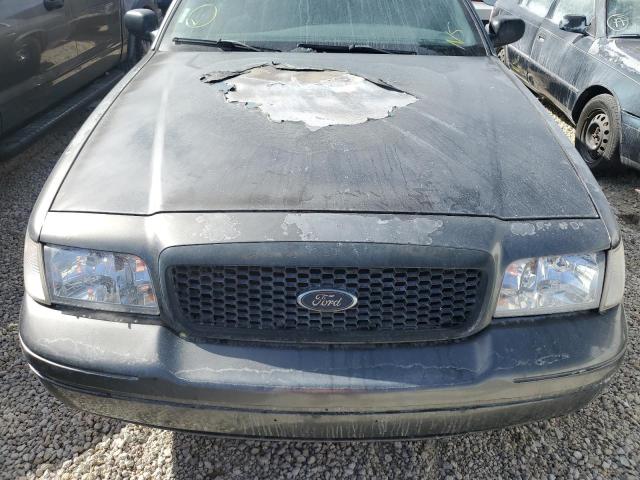 Photo 11 from auction – 2001 FORD CROWN VICT with VIN 2FAFP71W61X137860