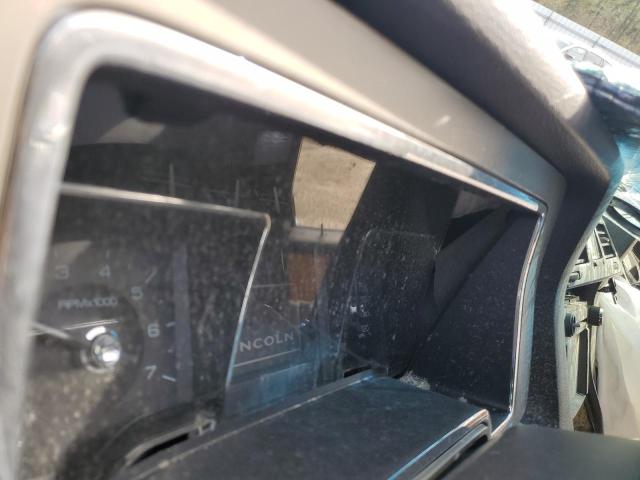 Photo 9 from auction – 2014 LINCOLN NAVIGATOR with VIN 5LMJJ2J57EEL02136