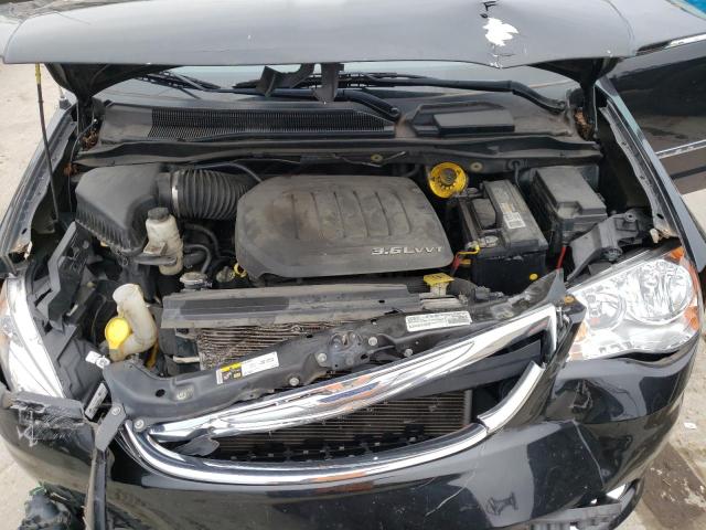 Photo 12 from auction – 2016 CHRYSLER TOWN & COU with VIN 2C4RC1BGXGR239490