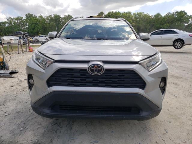 Photo 5 from auction – 2019 TOYOTA RAV4 XLE with VIN JTMP1RFV5KD013020