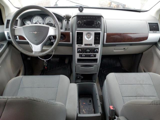 Photo 8 from auction – 2010 CHRYSLER TOWN & COU with VIN 2A4RR5D10AR424227