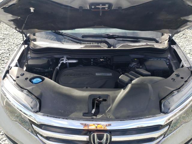 Photo 12 from auction – 2018 HONDA PILOT TOUR with VIN 5FNYF6H96JB003849