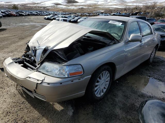 LINCOLN TOWN CAR E 2004 with VIN 1LNHM81W24Y684612 - Photo from auction