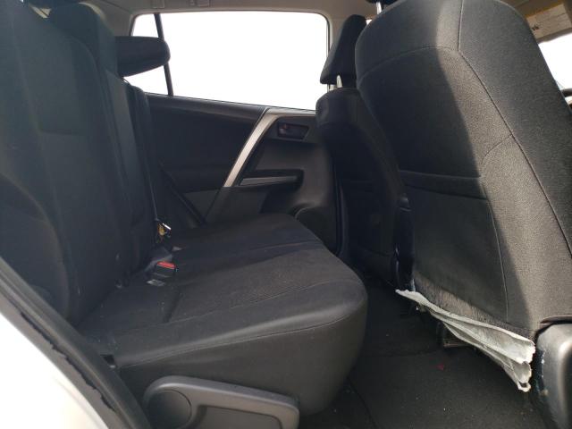 Photo 11 from auction – 2018 TOYOTA RAV4 LE with VIN JTMZFREV1JD129406