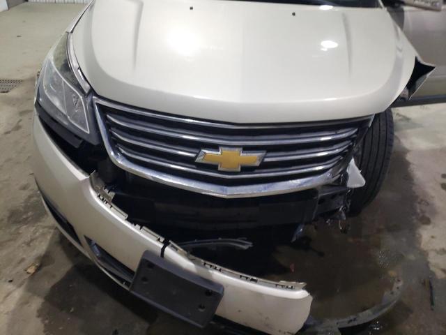 Photo 12 from auction – 2017 CHEVROLET TRAVERSE L with VIN 1GNKRGKD2HJ131368
