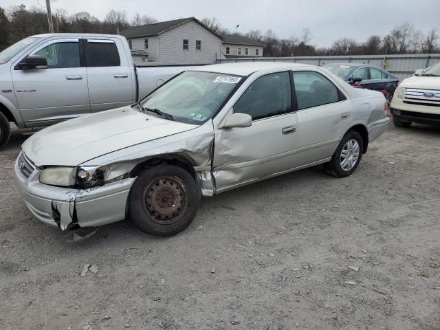 TOYOTA CAMRY CE 2000 with VIN 4T1BG22K7YU628152 - Photo from auction
