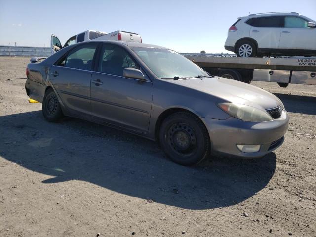 Photo 4 from auction – 2005 TOYOTA CAMRY LE with VIN 4T1BE32K75U992272