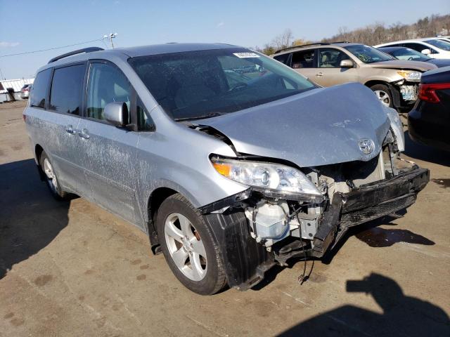 Photo 4 from auction – 2015 TOYOTA SIENNA LE with VIN 5TDKK3DC6FS530617