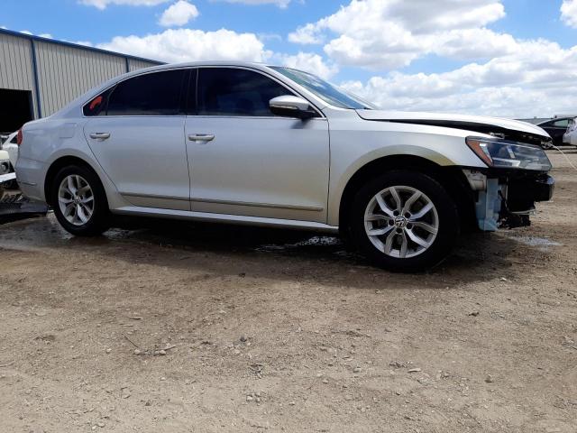 Photo 4 from auction – 2016 VOLKSWAGEN PASSAT S with VIN 1VWAT7A37GC021835