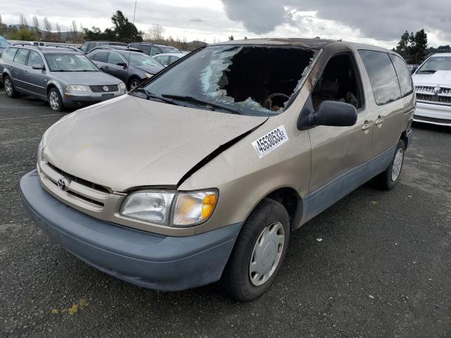 TOYOTA SIENNA CE 2000 with VIN 4T3ZF19C3YU317321 - Photo from auction