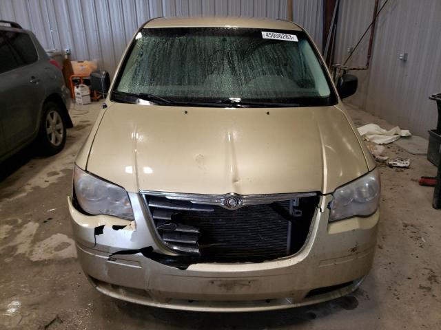 Photo 5 from auction – 2010 CHRYSLER TOWN & COU with VIN 2A4RR2D17AR357205