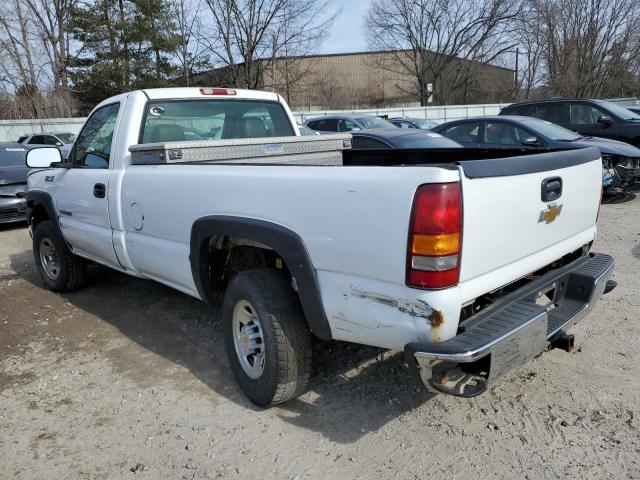 Photo 2 from auction – 2005 CHEVROLET SILVERADO with VIN 1GCHC24UX5E258927