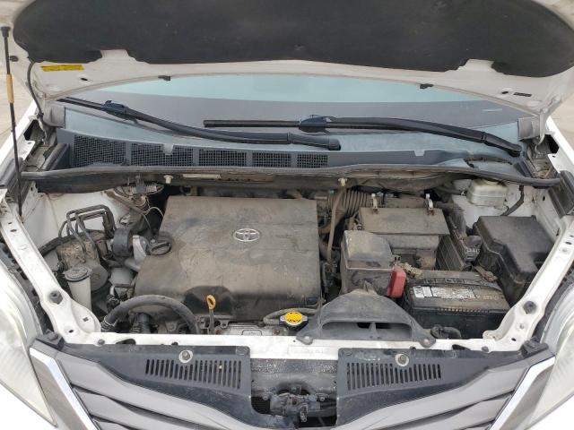 Photo 12 from auction – 2011 TOYOTA SIENNA XLE with VIN 5TDYK3DC6BS156241