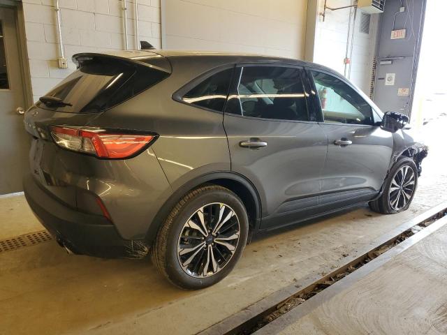 Photo 3 from auction – 2022 FORD ESCAPE SE with VIN 1FMCU0G61NUB68253