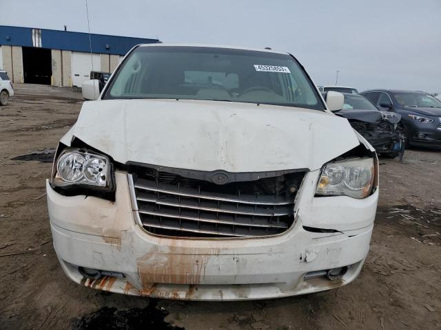 Photo 5 from auction – 2010 CHRYSLER TOWN AND C with VIN 2A4RR5D16AR113224