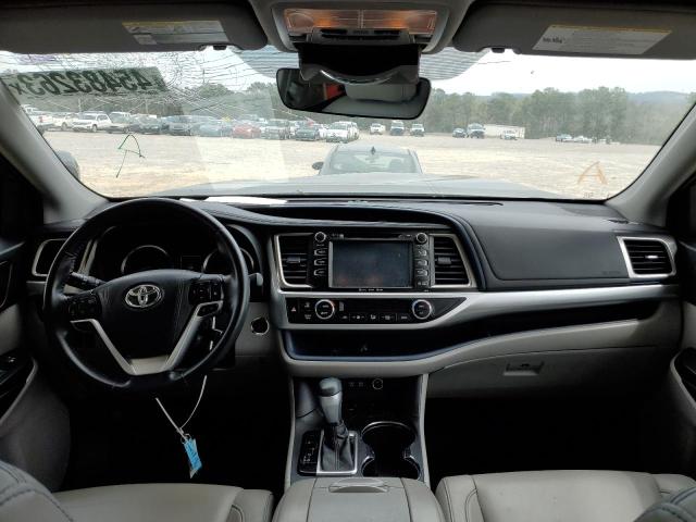 Photo 8 from auction – 2018 TOYOTA HIGHLANDER with VIN 5TDKZRFH0JS533965