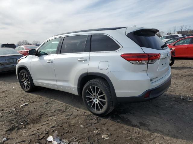 Фото 2 с аукциона – 2018 TOYOTA HIGHLANDER с VIN 5TDJZRFH3JS893050