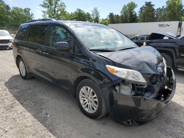 Photo 4 from auction – 2015 TOYOTA SIENNA XLE with VIN 5TDYK3DC4FS535499