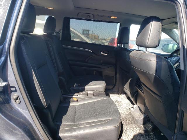 Photo 11 from auction – 2019 TOYOTA HIGHLANDER with VIN 5TDDZRFH8KS739190