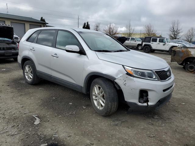 Photo 4 from auction – 2015 KIA SORENTO LX with VIN 5XYKT3A67FG602160