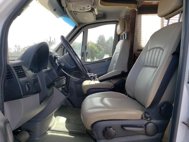 Photo 7 from auction – 2010 WINNEBAGO NAVION with VIN WDXPF445889365424