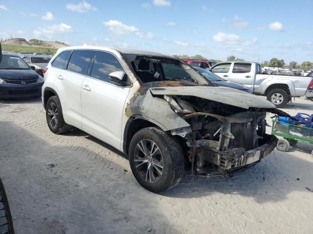 Photo 4 from auction – 2018 TOYOTA HIGHLANDER with VIN 5TDZARFH9JS041473
