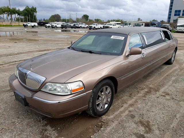 LINCOLN TOWN CAR E 2011 with VIN 2L1FL8JW9BX752946 - Photo from auction