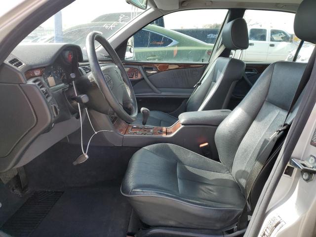 Photo 7 from auction – 2000 MERCEDES-BENZ E 320 4MAT with VIN WDBJF82J9YX039954