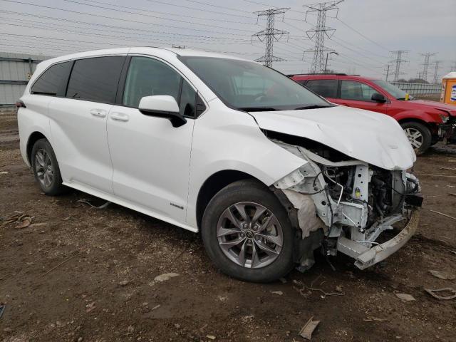 Photo 4 from auction – 2021 TOYOTA SIENNA LE with VIN 5TDKRKEC4MS016279
