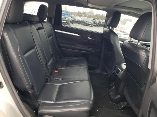 Photo 11 from auction – 2015 TOYOTA HIGHLANDER with VIN 5TDJKRFHXFS081997