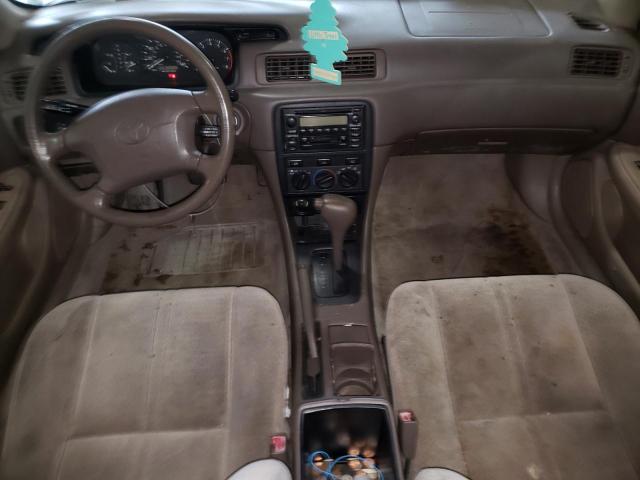 Photo 8 from auction – 2000 TOYOTA CAMRY CE with VIN 4T1BG22K5YU997222